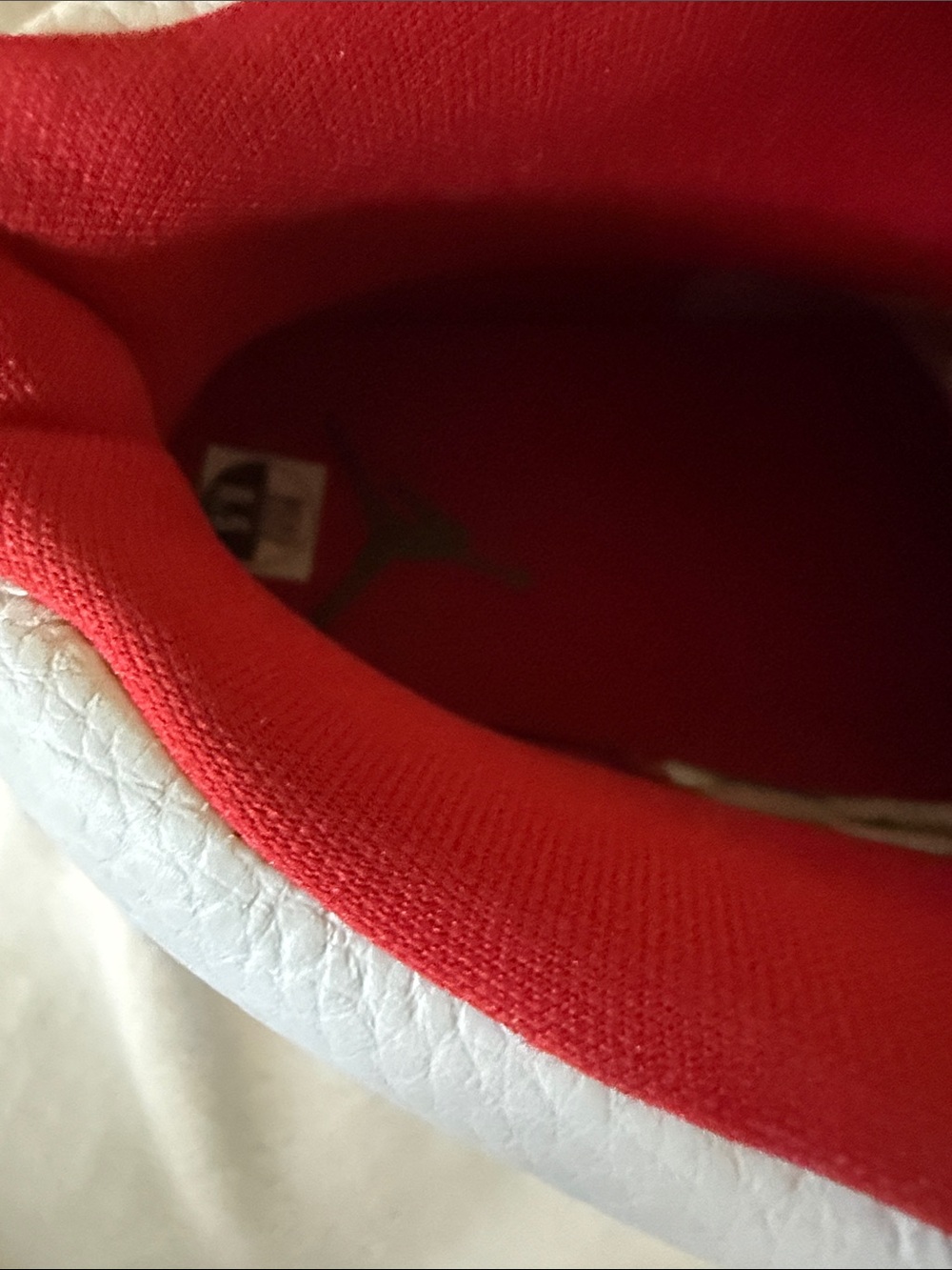 Men's Athletic High-Top Shoes in White and Red - Picture 10 of 10